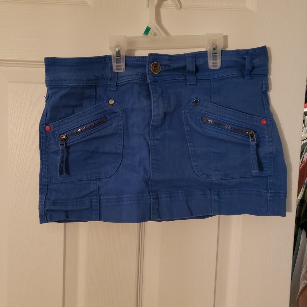 Mini jeans skirts - Picture 2 of 3